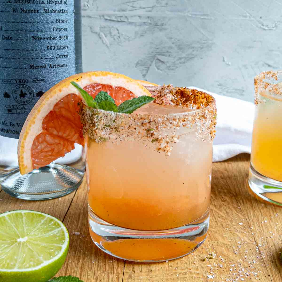 healthy-mezcal-paloma-cocktail-recipe