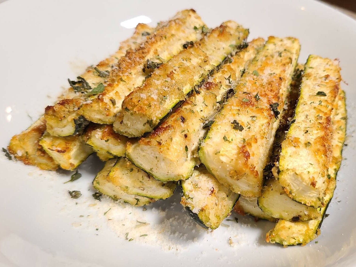af5Baked-Parmesan-Zucchini-fries-recipe--e1627059058651