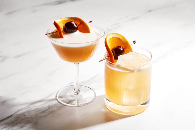 Classic Whiskey Sour - Citrus-Infused Perfection